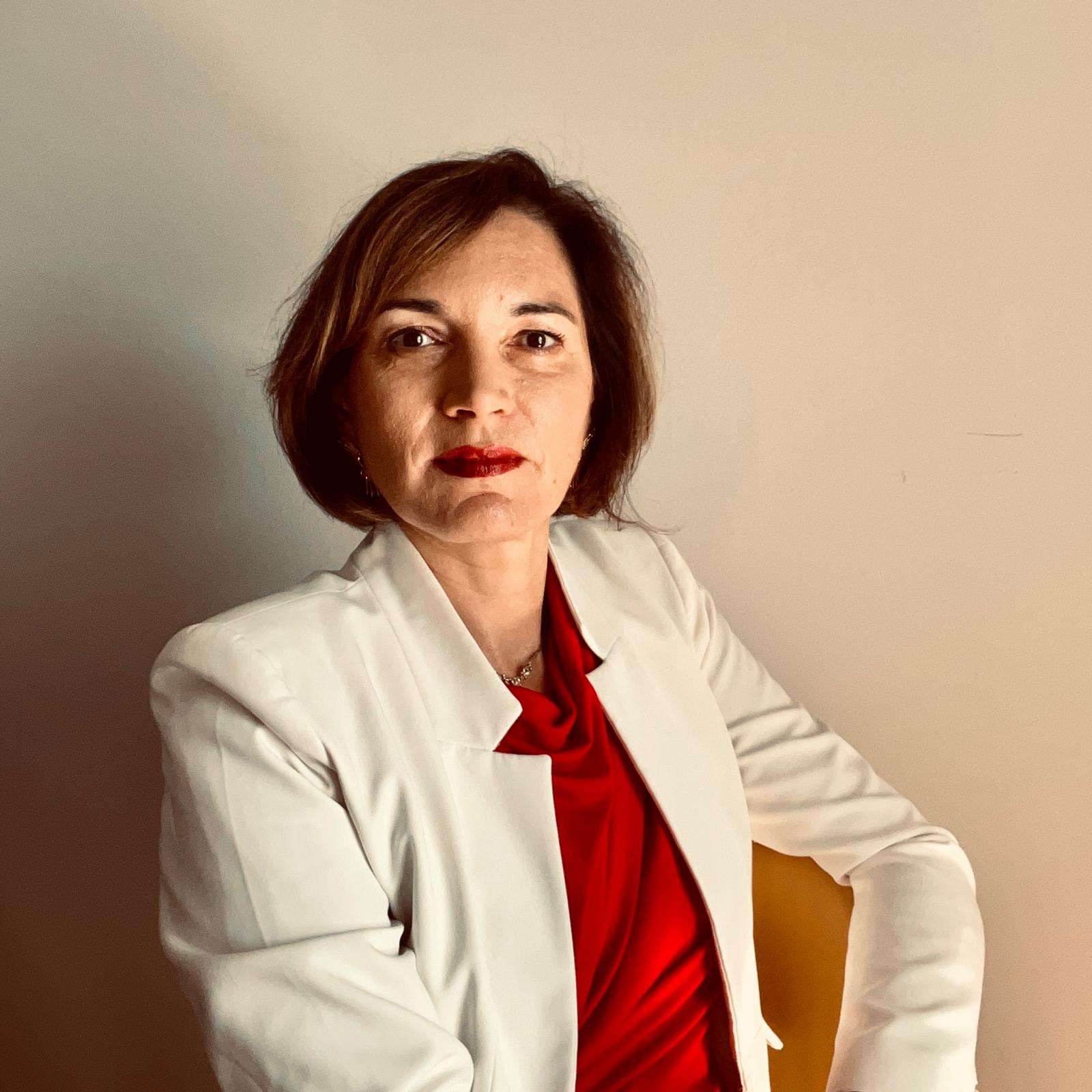 Elodie Sutra-Architecture identitaire-femme leadership-réussite-performance-argent